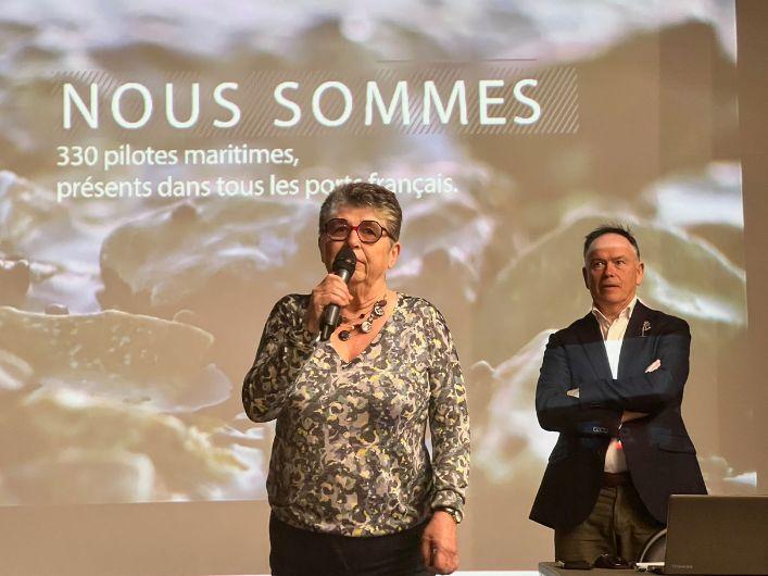 Béatrice Verney présente la conférence