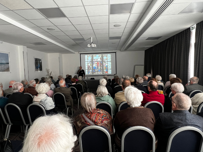 Conférence très documentée de Laurent DELPIRE